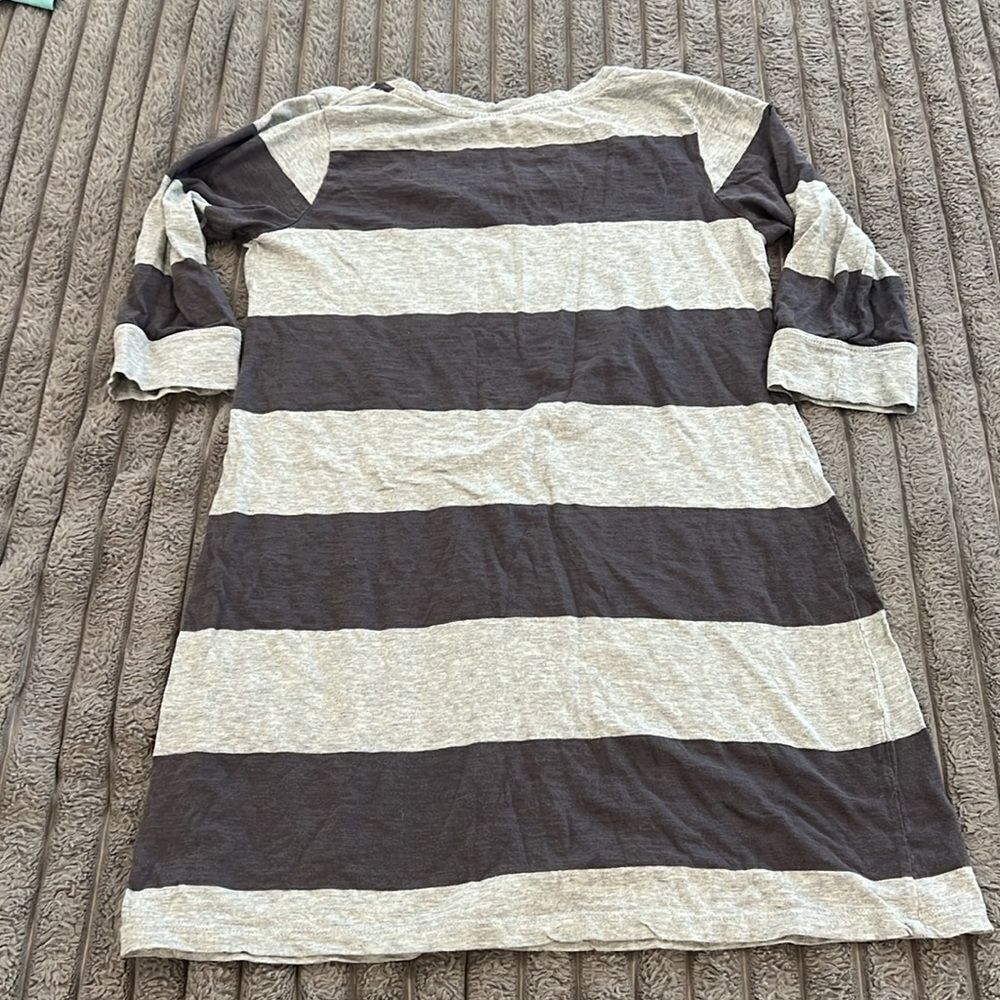 Women’s Tunic  - Picture 4 of 5